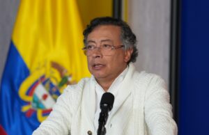 Presidente Gustavo Petro ataca al juez que ordenó la detención del exministro Bonilla por haber dejado en libertad al expresidente Álvaro Uribe